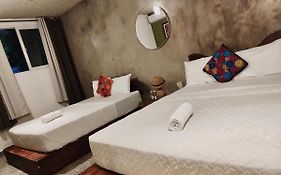 La Zona Hostel
